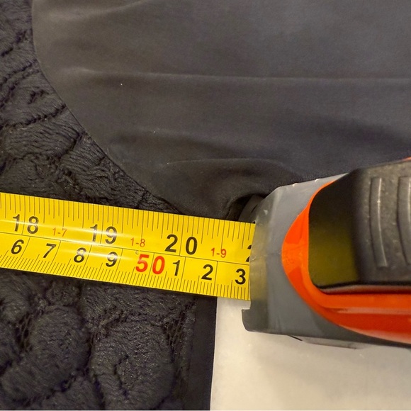 VINCE Black Long Sleeve Silk & Cotton Women's  Top Medium Fabulous $195 - Picture 6 of 10